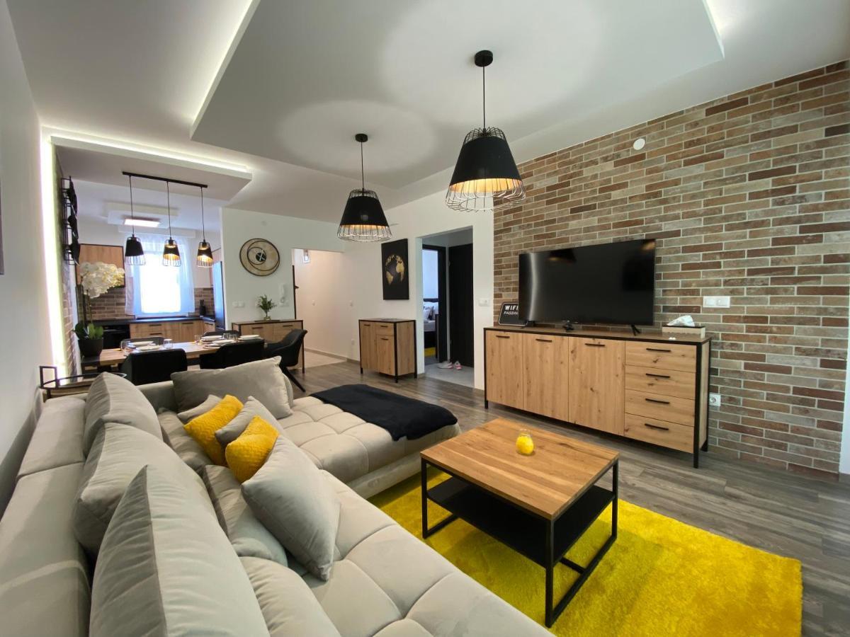 Sunshine Homes Zamardi Ngoại thất bức ảnh