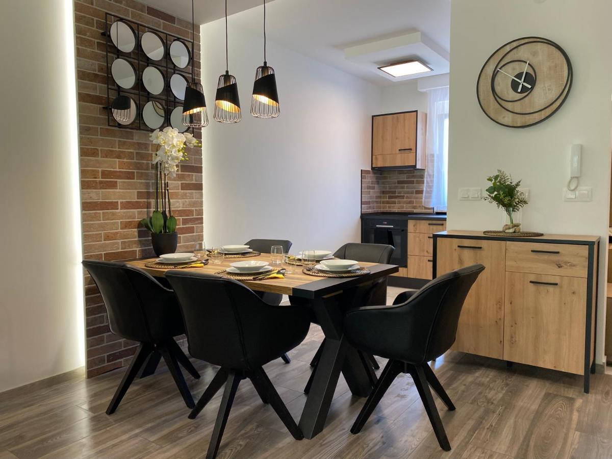 Sunshine Homes Zamardi Ngoại thất bức ảnh
