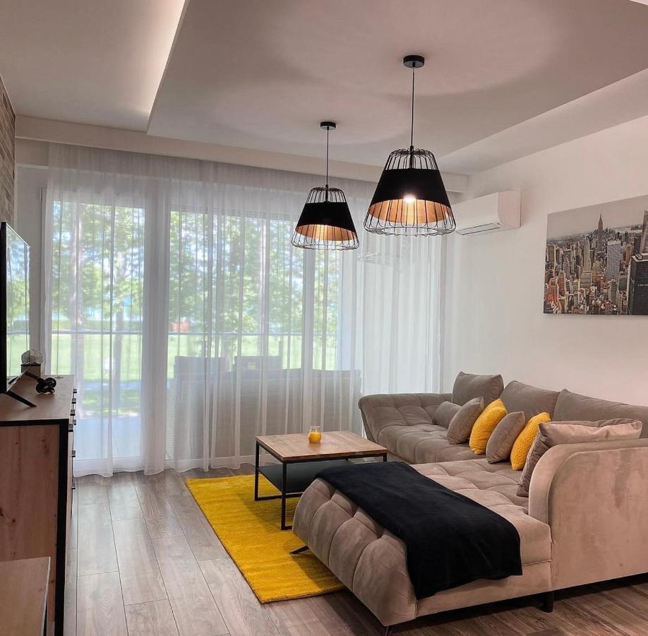 Sunshine Homes Zamardi Ngoại thất bức ảnh